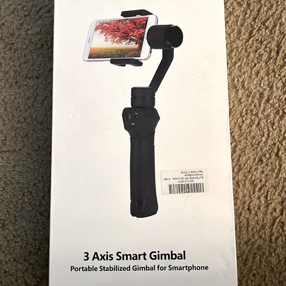 3 Axis Smart Gimbal Portable Stabilizer for Smartphone - Picture 1 of 3